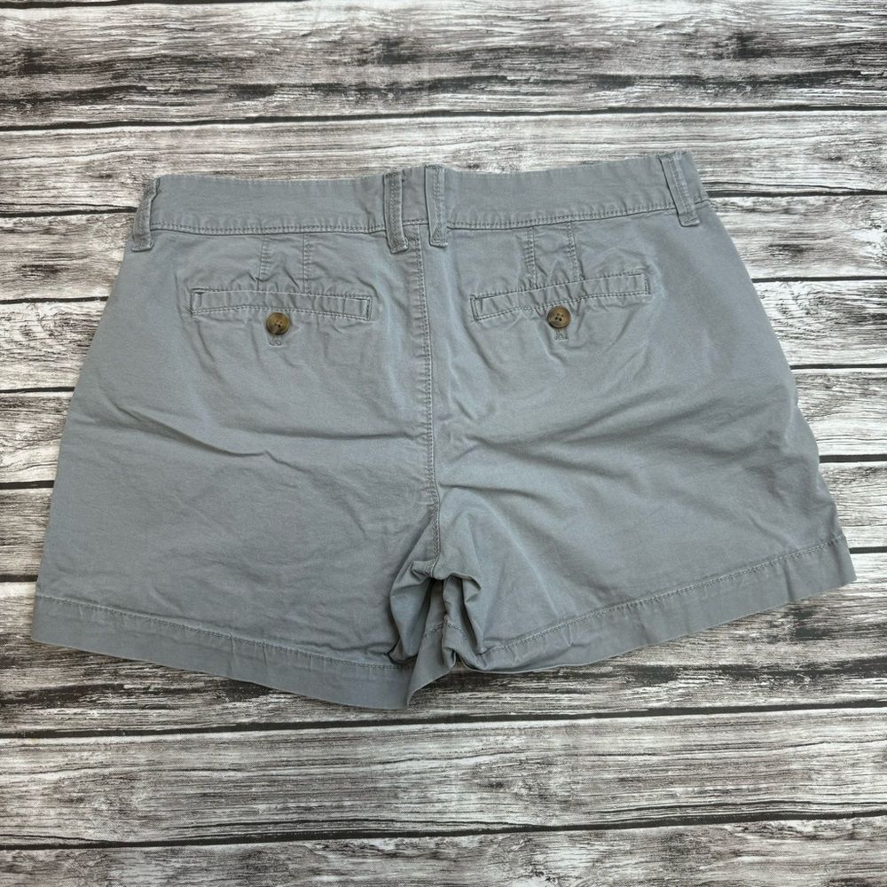 Old Navy Women's Mid Rise Chino Shorts Gray Size 4 4.5" Inseam Stretch - Picture 2 of 10